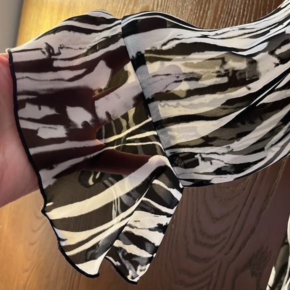 Alfred Dunmer black white sleeveless top with attached jacket. Size 8 - Picture 5 of 9